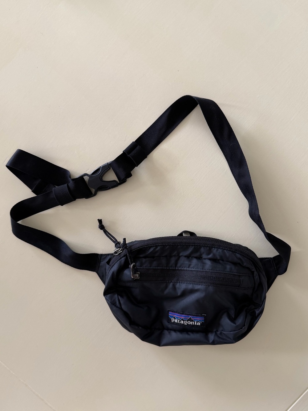 Patagonia Black Lightweight Travel Hip Pack / 100% Nylon Crossbody Belt Bag